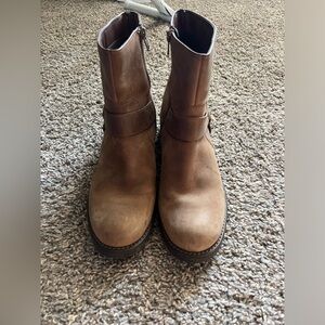 EVERYTHING MUST GO!-  Clarks Leather Boots 10w